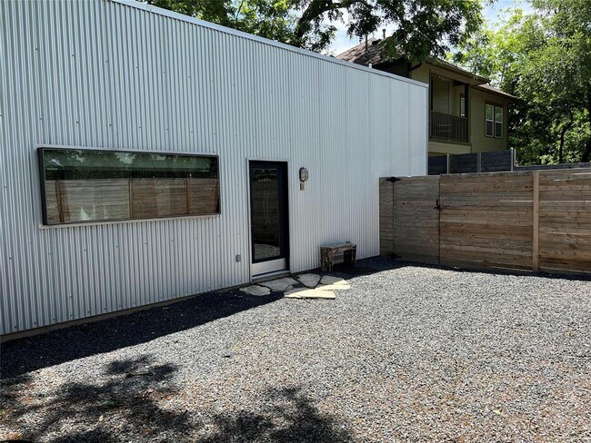property at 1314 Bob Harrison St