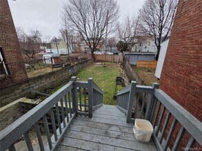 28 Hasbrouck St in Newburgh, NY - Building Photo - Building Photo