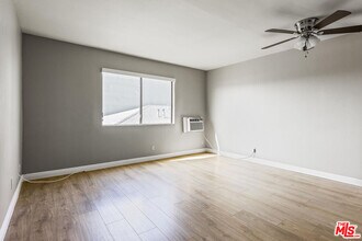 820 S St Andrews Pl in Los Angeles, CA - Foto de edificio - Building Photo