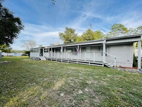 383 Vanderheide Rd in Defuniak Springs, FL - Foto de edificio - Building Photo