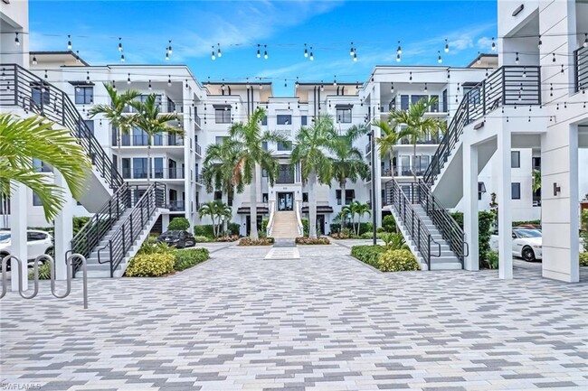 1111 Central Ave, Unit 503 in Naples, FL - Building Photo - Building Photo