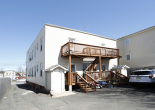 734-736 Bayway Cir in Elizabeth, NJ - Building Photo - Building Photo