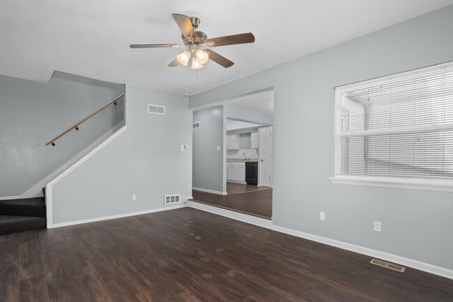 642 NW Valleybrook Rd in Blue Springs, MO - Building Photo - Building Photo