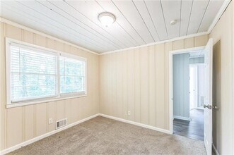 195 Polar Rock Rd SW in Atlanta, GA - Building Photo - Building Photo