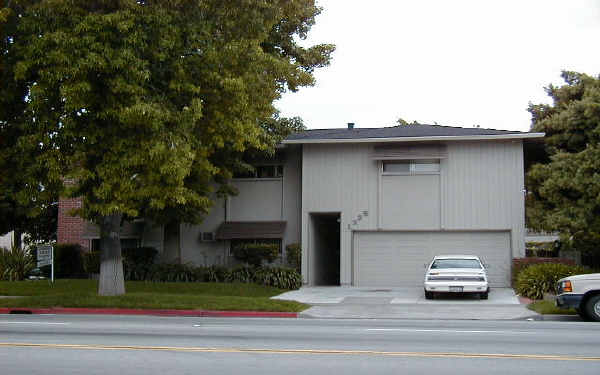 1235 Leigh Apartments in San Jose, CA - Building Photo - Building Photo