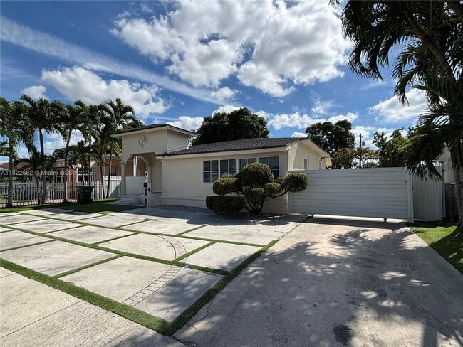 30 E 44th St in Hialeah, FL - Building Photo - Building Photo