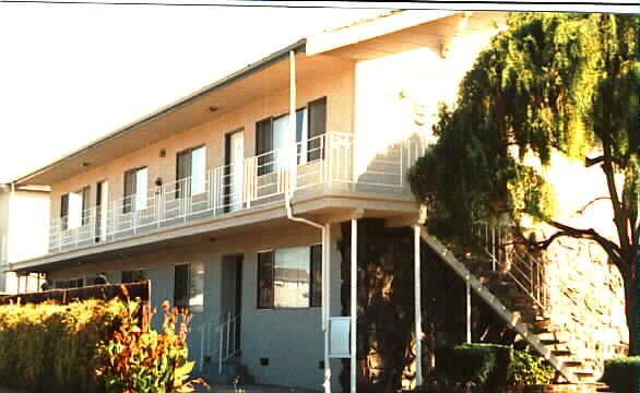 538 Juana Ave in San Leandro, CA - Building Photo - Building Photo