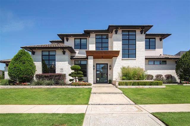 property at 1113 La Salle Ln
