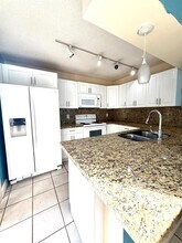8466 S Coral Cir in North Lauderdale, FL - Building Photo - Building Photo