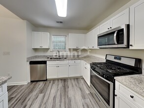 5179 Centennial Creek View NW in Acworth, GA - Foto de edificio - Building Photo