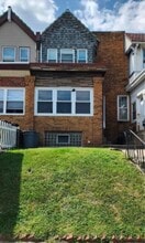 1240 Pratt St in Philadelphia, PA - Foto de edificio - Building Photo