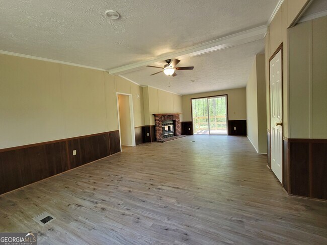 1368 Dee Kennedy Rd in Auburn, GA - Building Photo - Building Photo