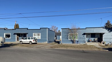 341-349 NE 6th St in Prineville, OR - Building Photo - Building Photo