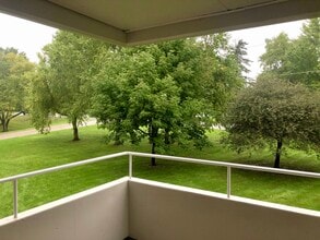 Lincoln Tower Apartments in Marshalltown, IA - Foto de edificio - Building Photo