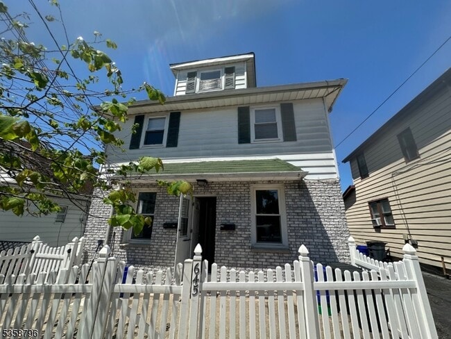 property at 645 8th St