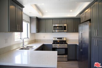 1252 N Formosa Ave-Unit -3 in West Hollywood, CA - Building Photo - Building Photo