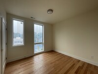 65 Cameron St, Unit 2 in Brookline, MA - Foto de edificio - Building Photo