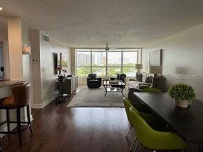 660 Golden Gate Point in Sarasota, FL - Building Photo - Building Photo