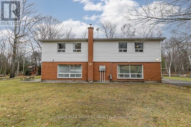 property at 910 Concession Rd 17 W