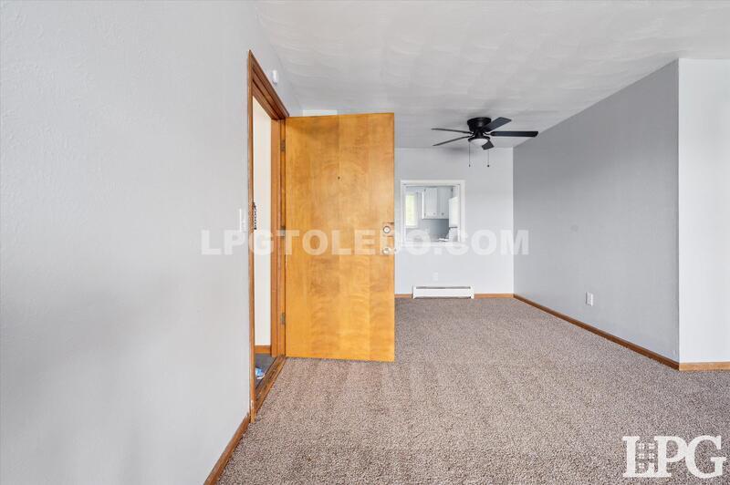 3330 Arlington Ave in Toledo, OH - Building Photo