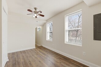 910 N Arlington Ave in Baltimore, MD - Foto de edificio - Building Photo