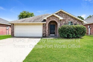 117 Arrowhead Dr in Greenville, TX - Building Photo