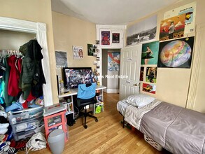 8 Eldora St, Unit 2 in Boston, MA - Foto de edificio - Building Photo