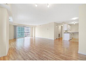 66 9th St E in St. Paul, MN - Building Photo - Building Photo