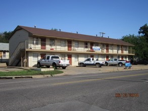 505 SW 30th St in Oklahoma City, OK - Foto de edificio - Building Photo