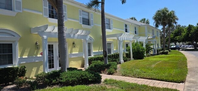 property at 108 Pompano Dr SE