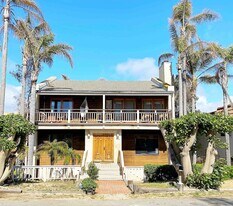 837 4th St, Unit Main in Encinitas, CA - Building Photo