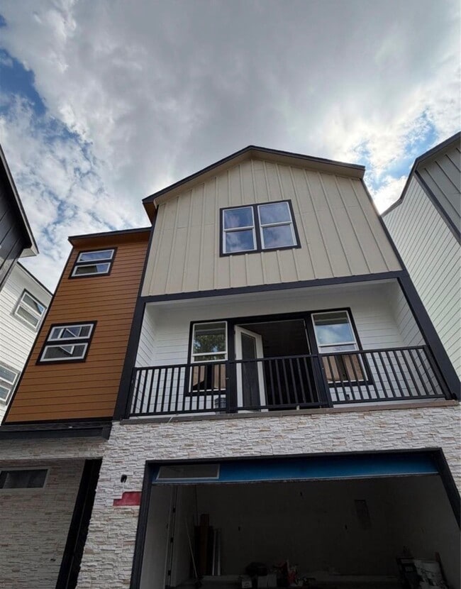 property at 2707 Berry St