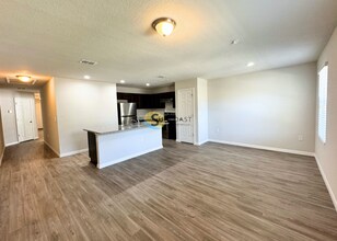 6467 Sweetbay Ln in Jacksonville, FL - Building Photo - Building Photo