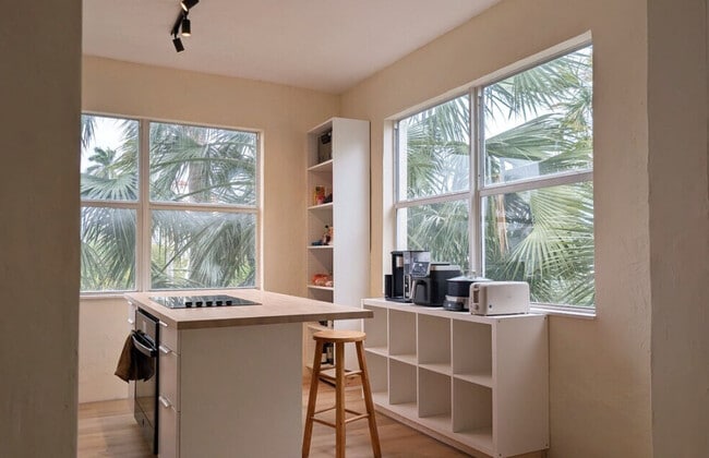 900 16th St, Unit 302 in Miami Beach, FL - Building Photo - Building Photo