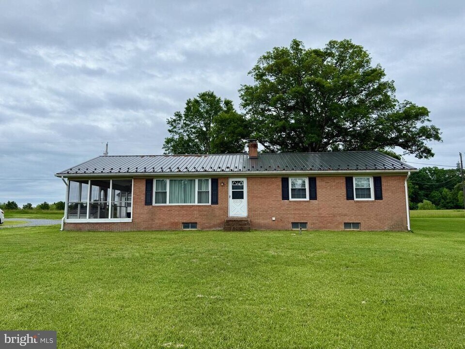 20609 Point Lookout Rd in Callaway, MD - Building Photo