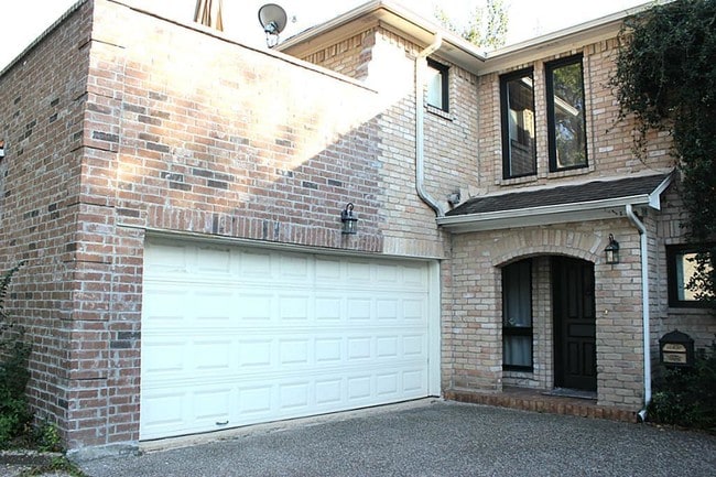 2514 Nantucket Dr