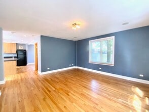 2736 W Evergreen Ave in Chicago, IL - Building Photo - Building Photo