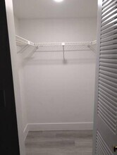 2730 Somerset Dr in Lauderdale Lakes, FL - Building Photo - Building Photo