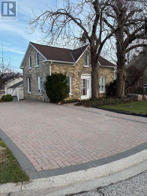 property at 469 Princes St S