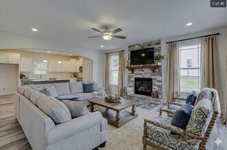 213 Legacy Ln in Pickens, SC - Foto de edificio - Building Photo