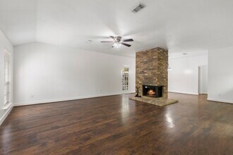 10 Rockridge Ct in Spring, TX - Building Photo - Building Photo