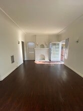 1702-1708 Pacific Ave in Long Beach, CA - Foto de edificio - Interior Photo