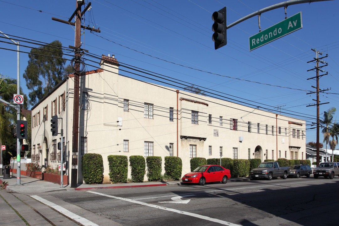 1000 Redondo Ave in Long Beach, CA - Foto de edificio