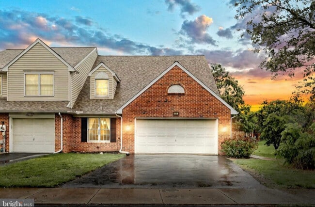 property at 416 Huntington Dr