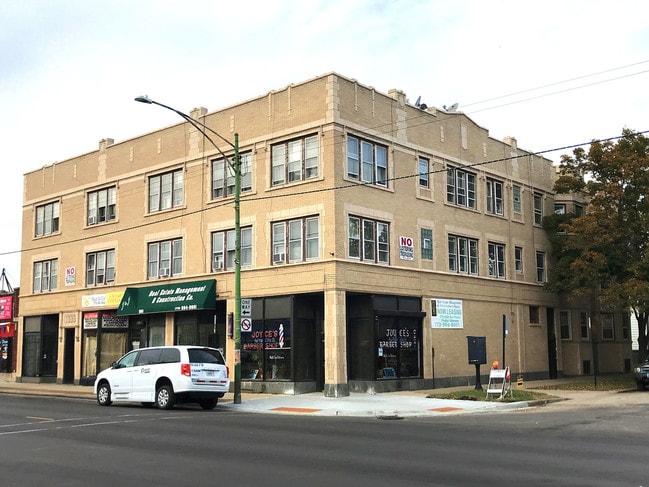 7852 S Champlain Ave | Rentals in Chicago, IL
