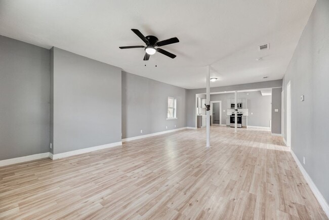 815 N Travis St in Sherman, TX - Building Photo - Building Photo