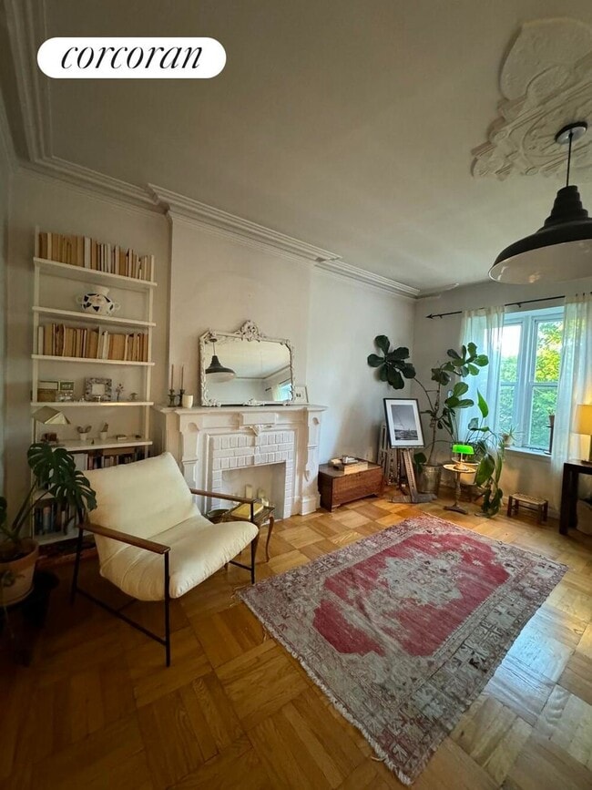 131 1/2 Noble St in Brooklyn, NY - Building Photo - Building Photo