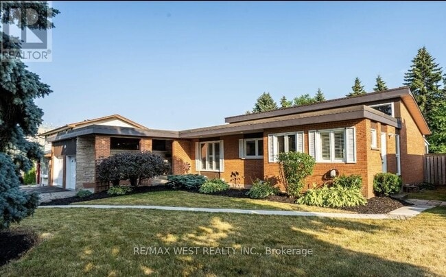property at 83 Sherwood Rd E
