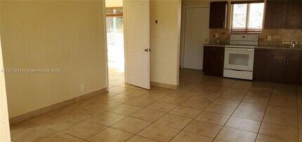 1740 NE 148th St in Miami, FL - Building Photo - Building Photo