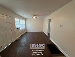 615 E Brookwood Dr in Valdosta, GA - Building Photo - Building Photo